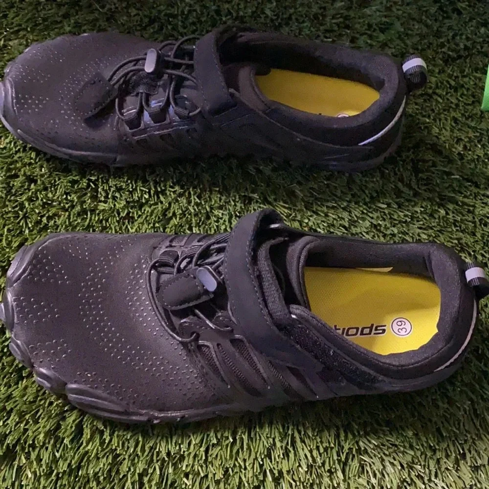 Mens Sports Sneakers - Picture 2 of 3